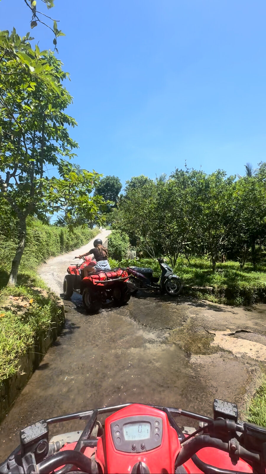 Berkendara ATV di Bali