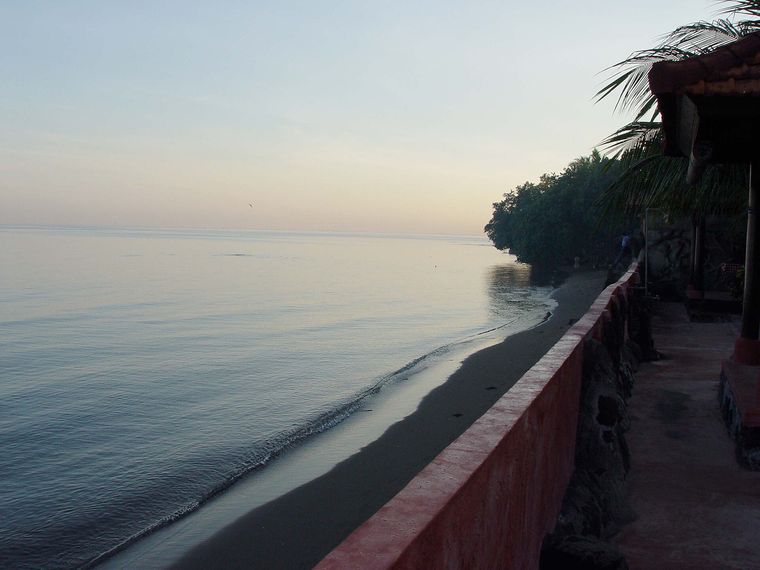 Bali Utara: Lumba-lumba Lovina 2D1N